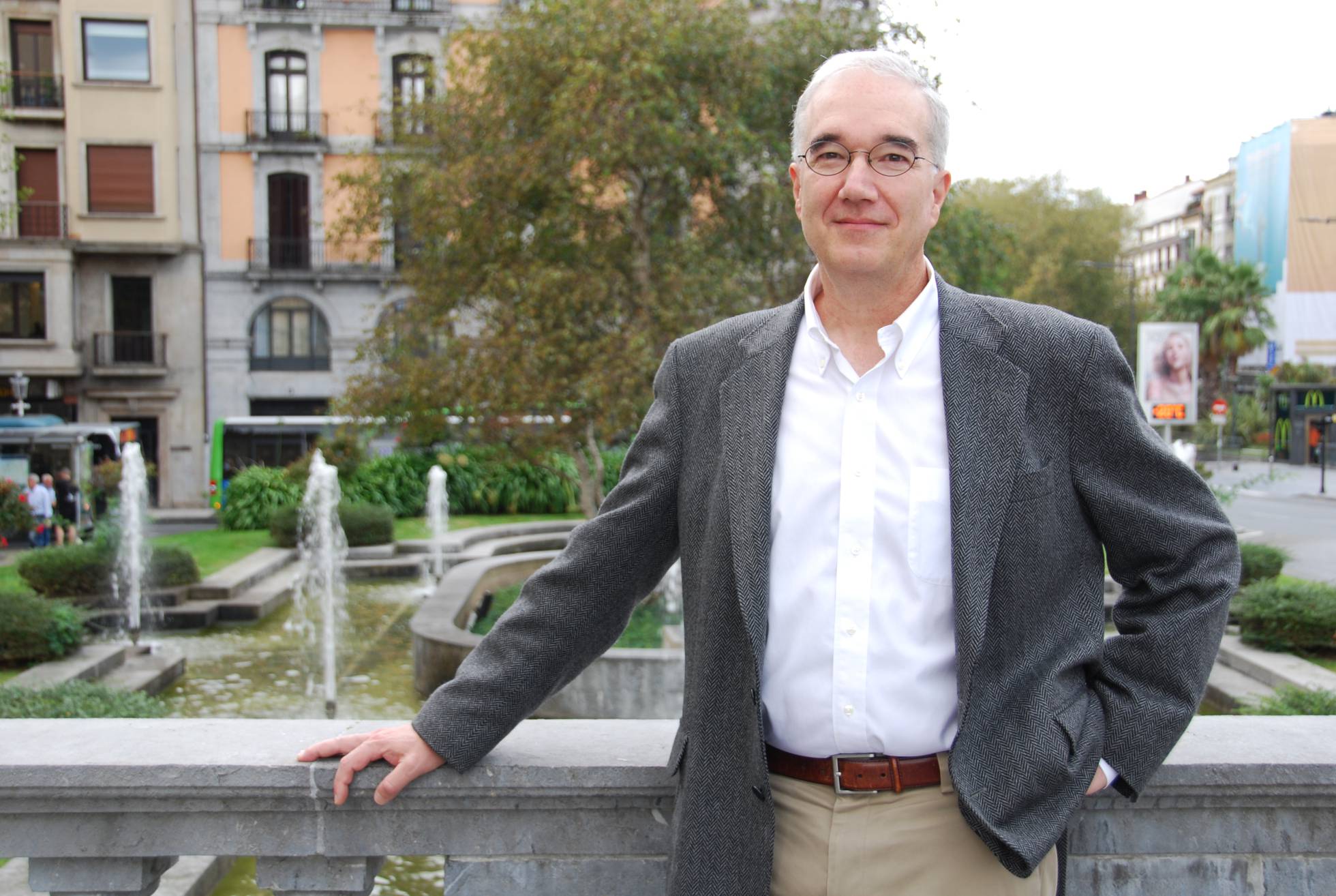 Biologist Wiiliam Friedman, on his visit to San Sebastian this fall.