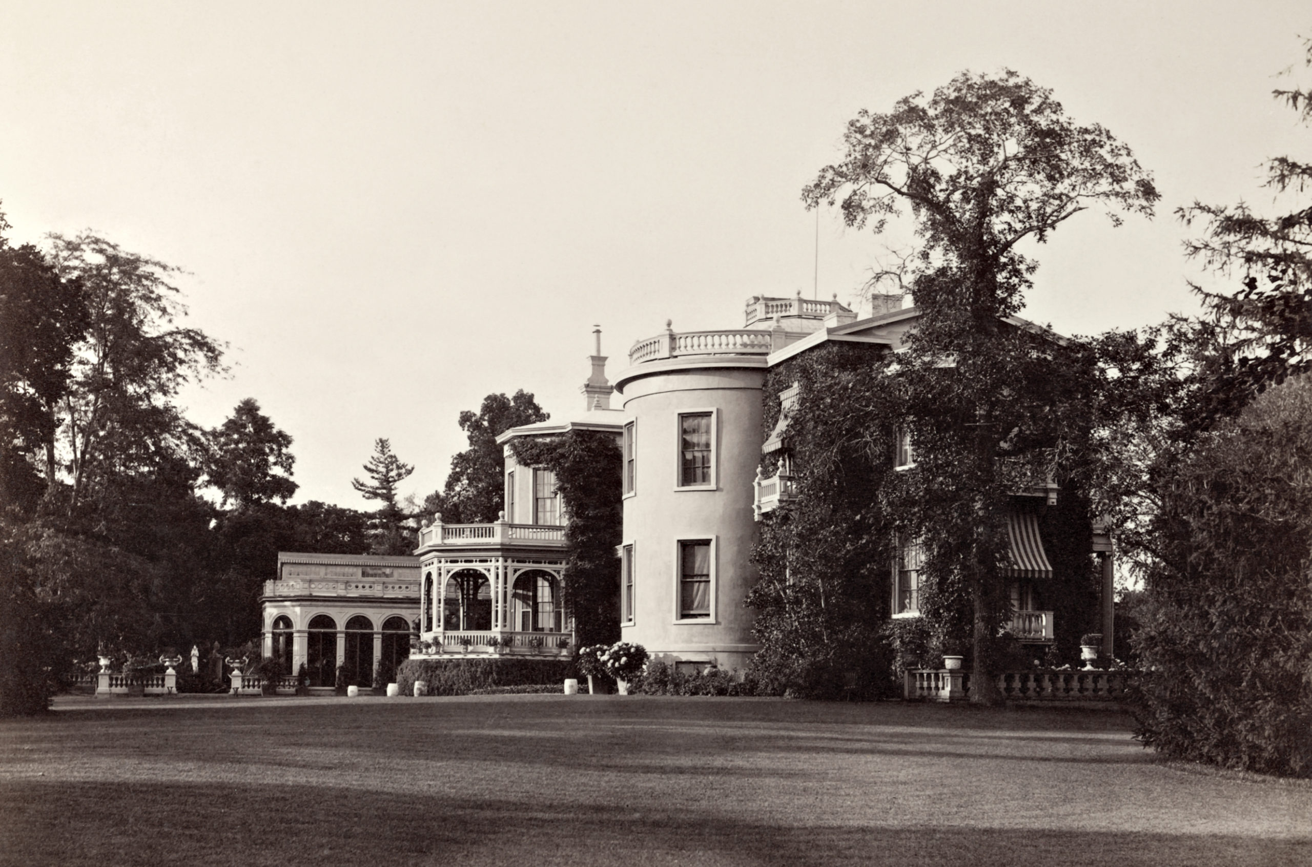 Henry Winthrop Sargent’s house at Wodenethe, photographed in 1886.