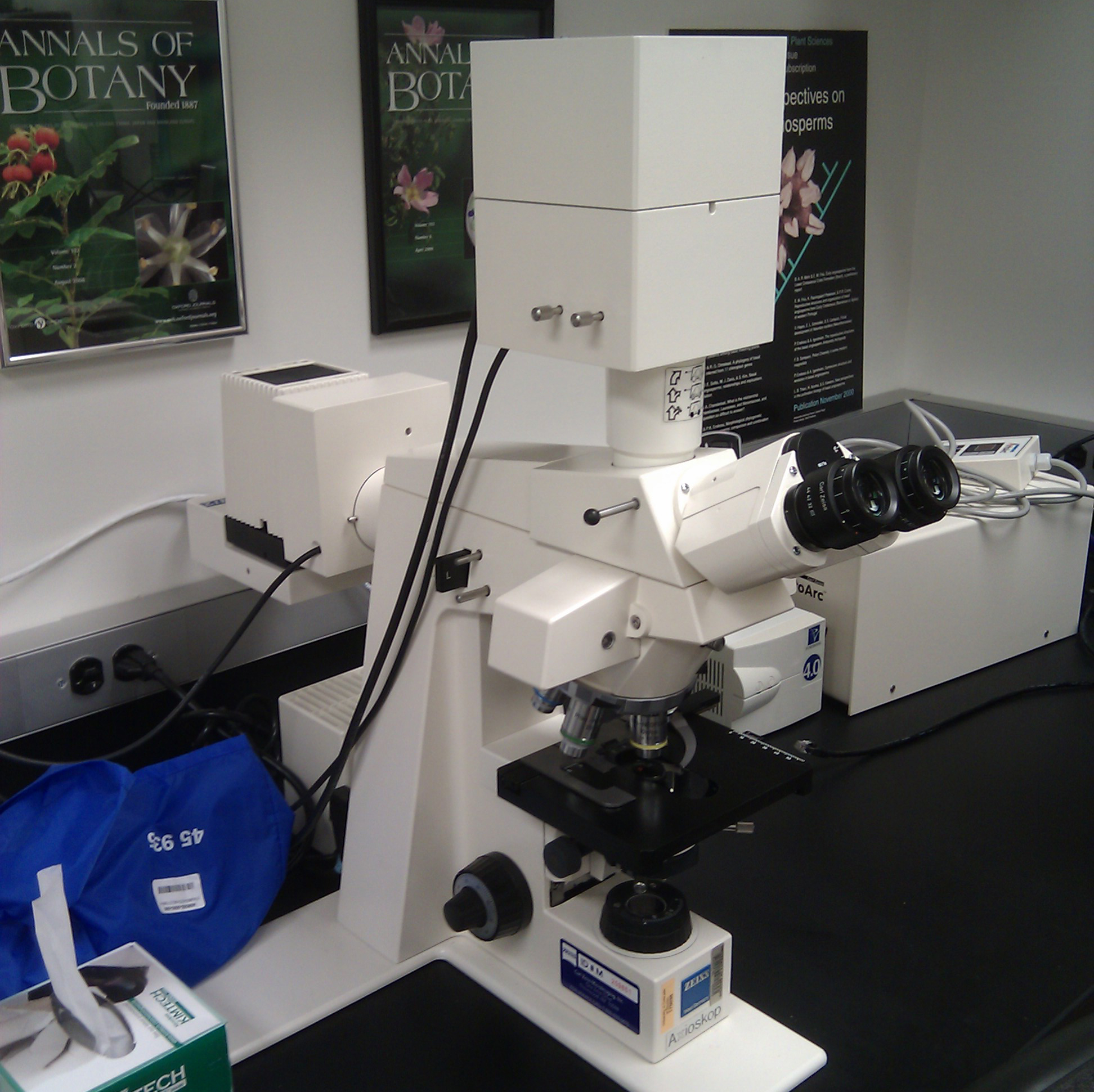 microspectrophotometer