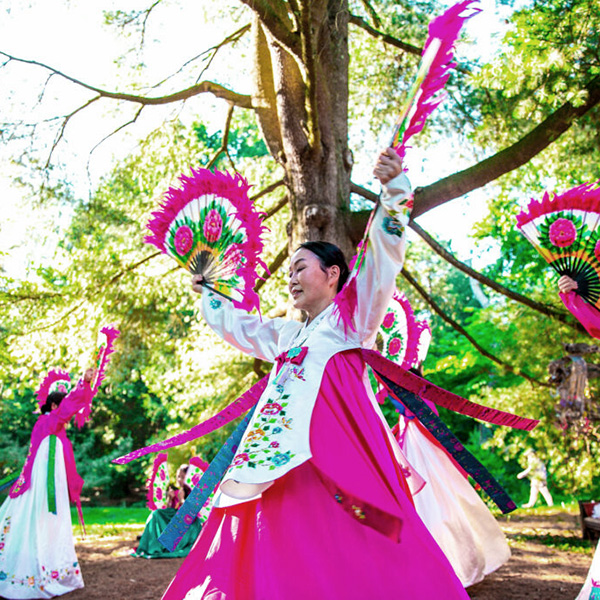 Performance at MassQ Ball 2022 in the conifers